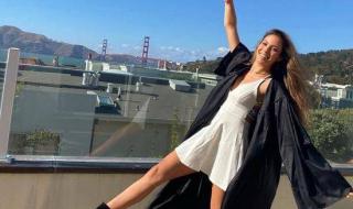 谷爱凌麻花辫现身三里屯 谷爱凌麻花辫现身三里屯